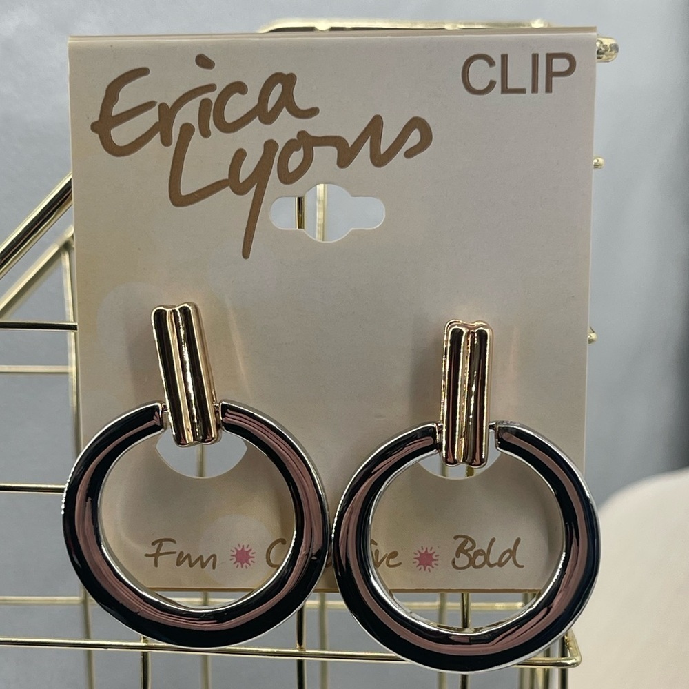 Erica Lyons Vintage NWT clip on silver gold toned earrings